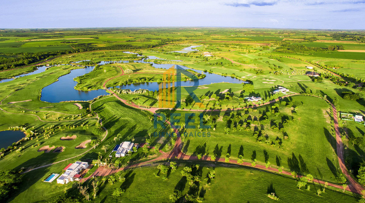 Casa ID.218 - 🏡 Propiedad Exclusiva en Carmelo Golf & Resort