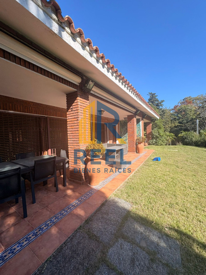 Casa ID.553 - Chacra en el Corazon de Solanas 707 m2 construidos 11.203 m2 de Terreno