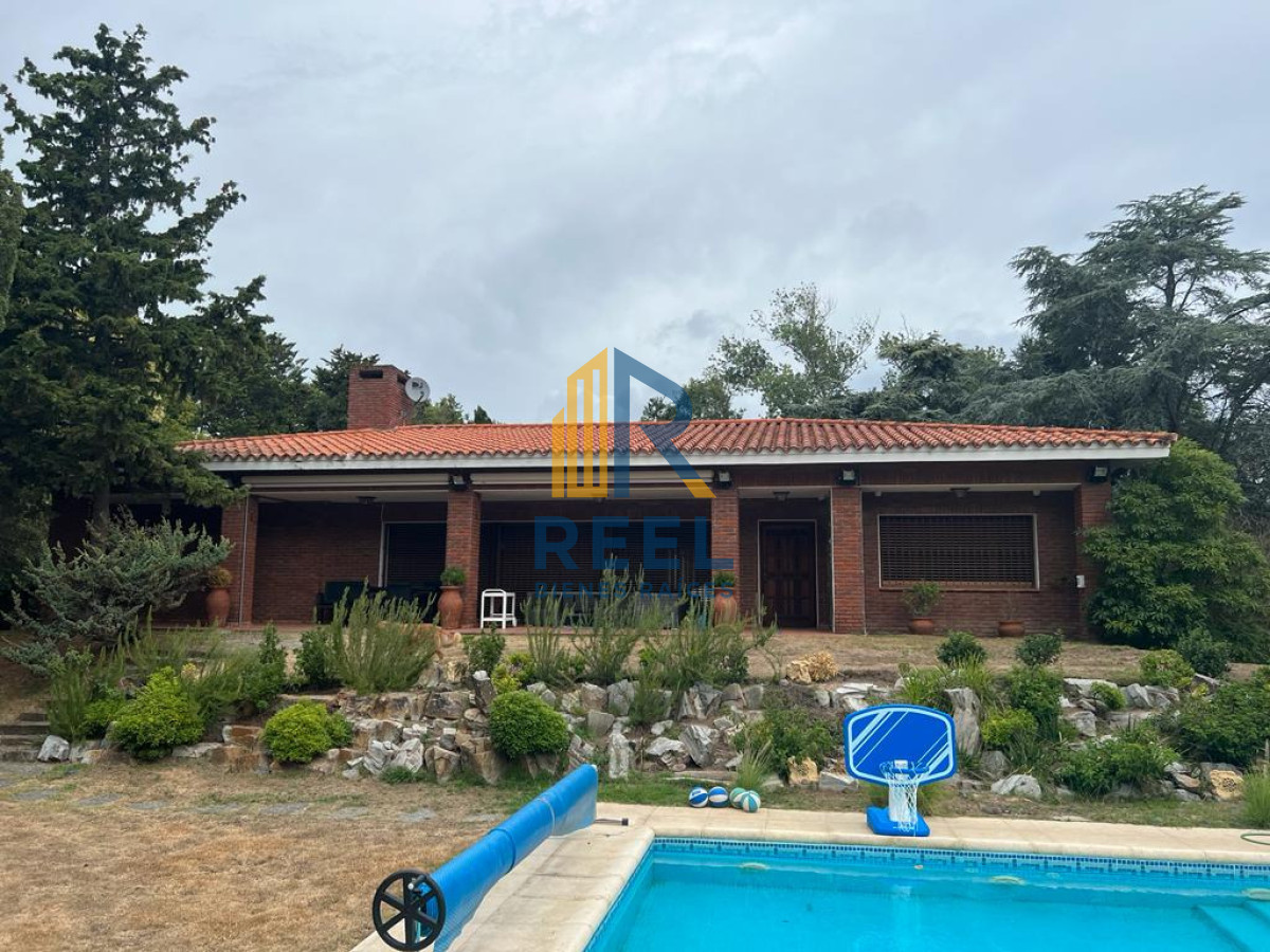 Casa ID.553 - Chacra en el Corazon de Solanas 707 m2 construidos 11.203 m2 de Terreno