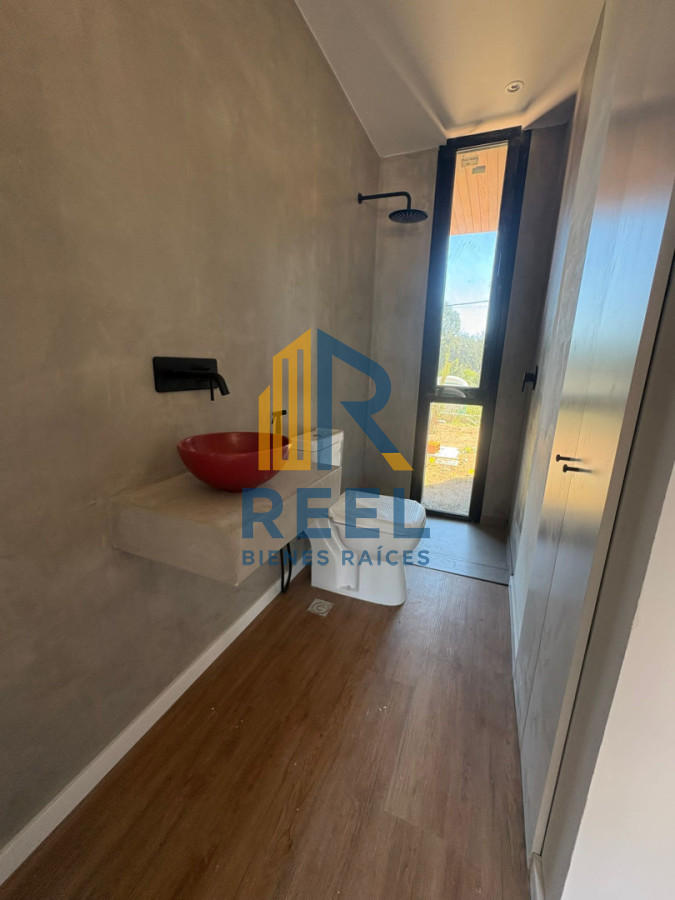 Casa ID.534 - Casa de Diseño a Estrenar - 2 Dormitorios 2 Plantas Gran metraje Parrillero