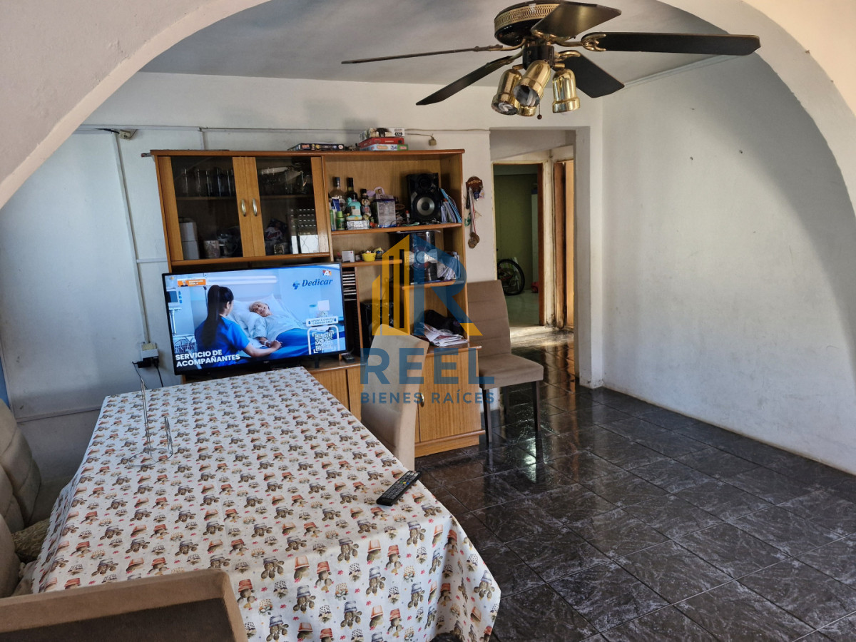 Casa ID.182 - casa 3 dormitorio 1 baño y apartamento en frente