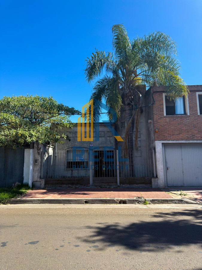 Casa ID.220 - Casa 4 dormitorios 3 baños Paysandu centro