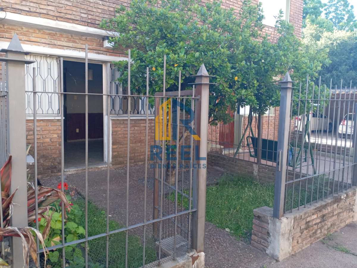 Casa ID.526 - Casa en barrio I32