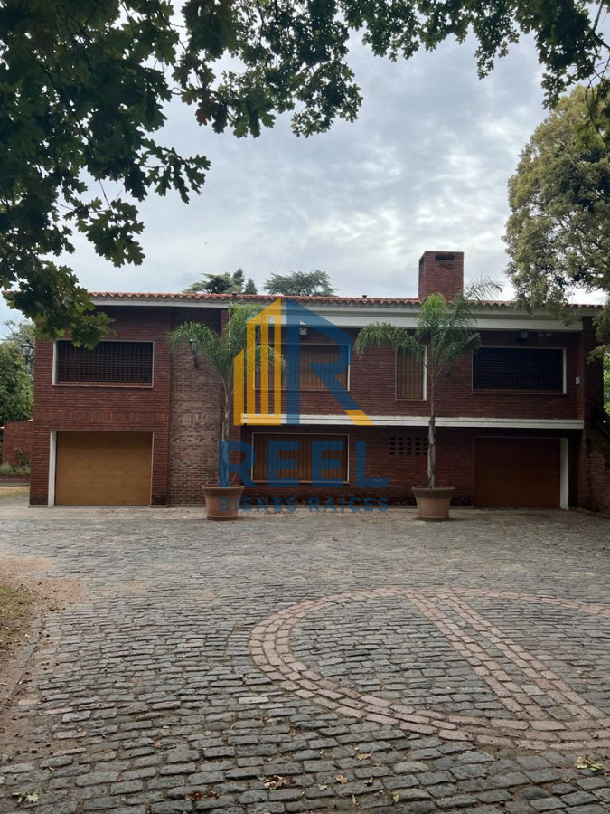 Casa ID.553 - Chacra en el Corazon de Solanas 707 m2 construidos 11.203 m2 de Terreno