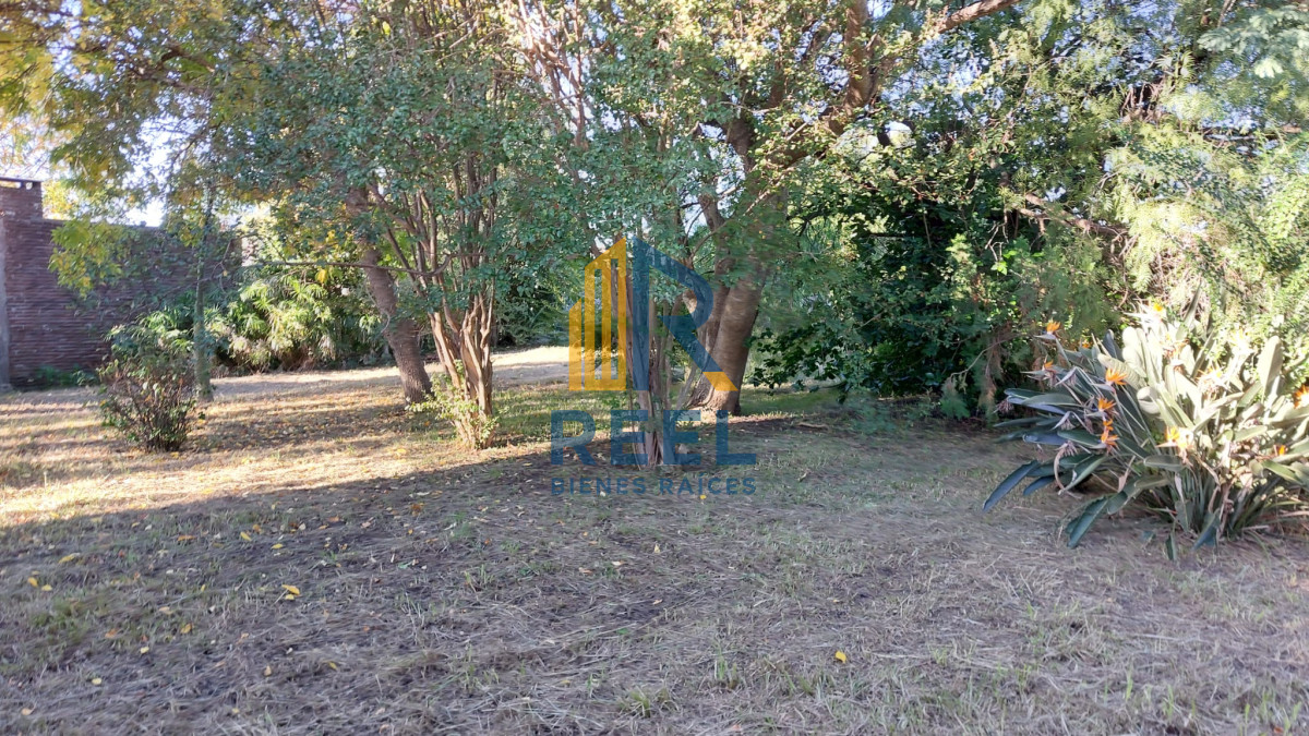 Casa ID.167 - Chalet de 300m2 con terreno de 2020m2 en 18 Julio Paso de los Toros