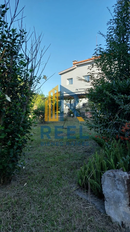 Casa ID.167 - Chalet de 300m2 con terreno de 2020m2 en 18 Julio Paso de los Toros