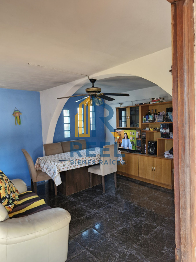 Casa ID.182 - casa 3 dormitorio 1 baño y apartamento en frente