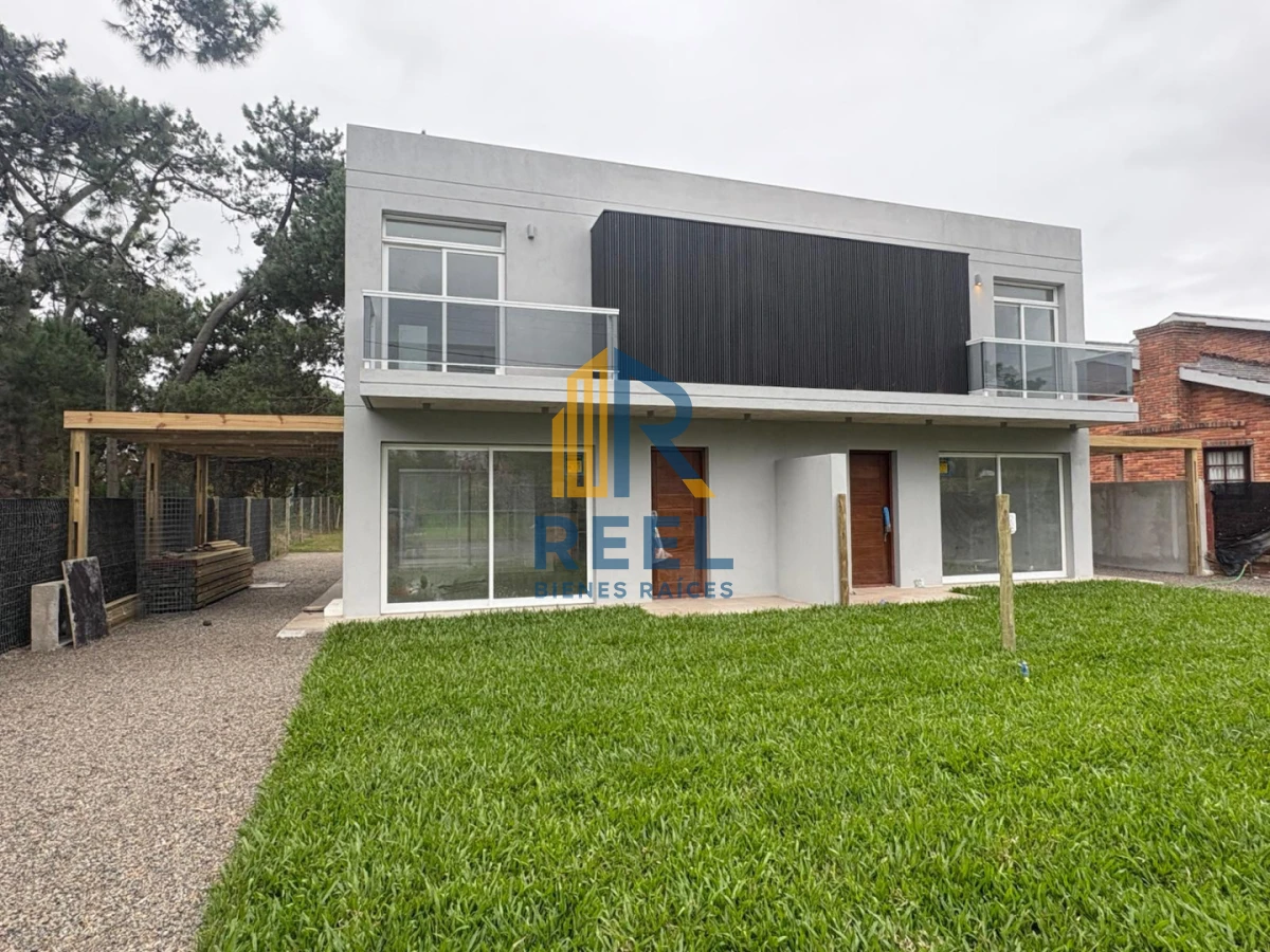Casa ID.257 - Casa a Estrenar Jardines de Cordoba sobre Avenida 3 Dorimtorios