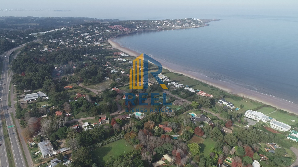 Casa ID.553 - Chacra en el Corazon de Solanas 707 m2 construidos 11.203 m2 de Terreno