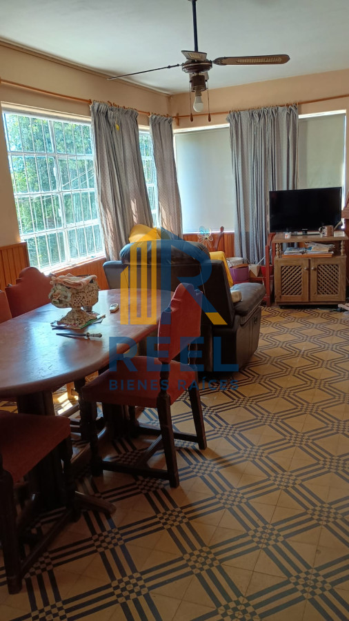 Casa ID.167 - Chalet de 300m2 con terreno de 2020m2 en 18 Julio Paso de los Toros