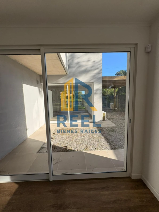 Casa ID.257 - Casa a Estrenar Jardines de Cordoba sobre Avenida 3 Dorimtorios