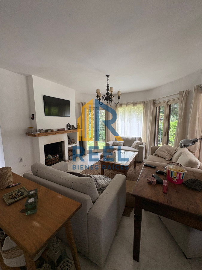 Casa ID.215 - Chalet en Tenis Ranch en Alquiler Anual 3200 usd 