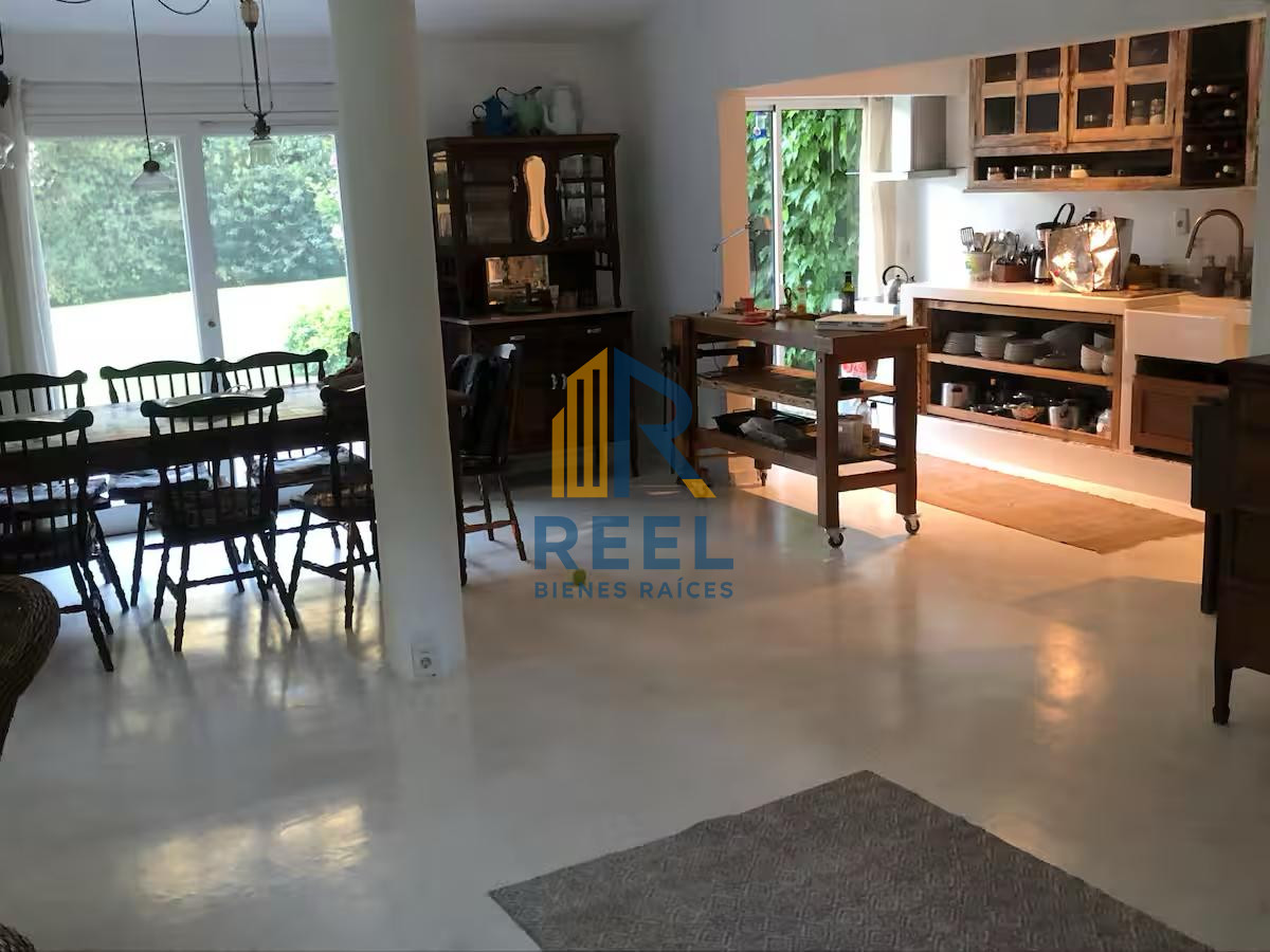 Casa ID.215 - Chalet en Tenis Ranch en Alquiler Anual 3200 usd 