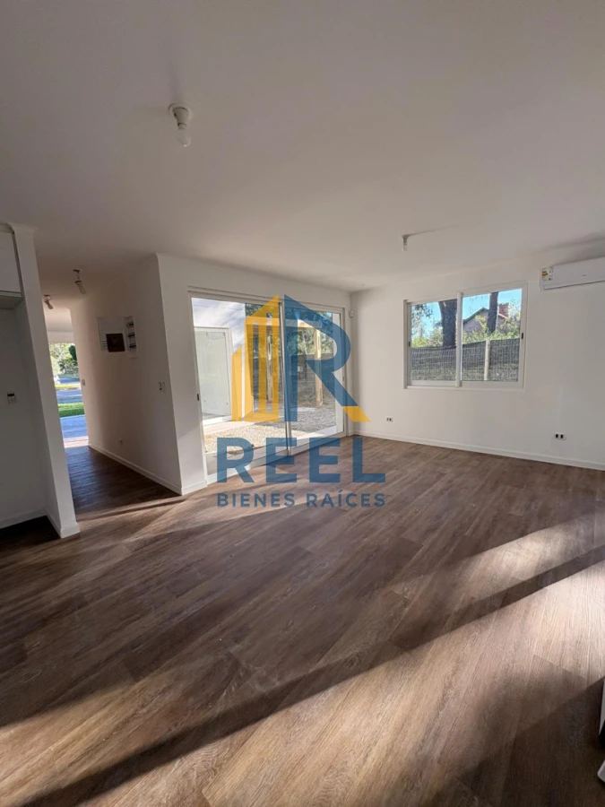 Casa ID.257 - Casa a Estrenar Jardines de Cordoba sobre Avenida 3 Dorimtorios