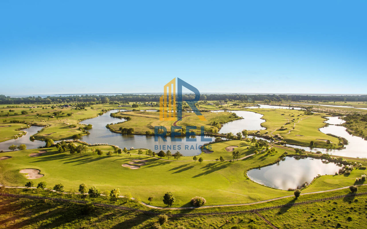 Casa ID.218 - 🏡 Propiedad Exclusiva en Carmelo Golf & Resort