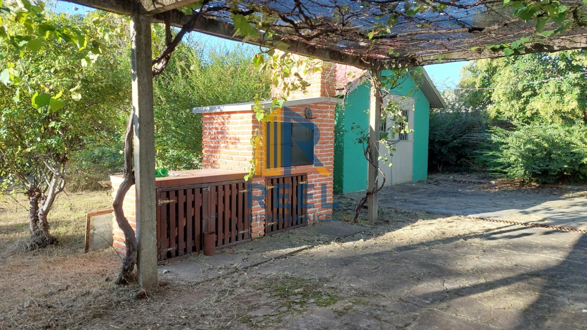 Casa ID.167 - Chalet de 300m2 con terreno de 2020m2 en 18 Julio Paso de los Toros