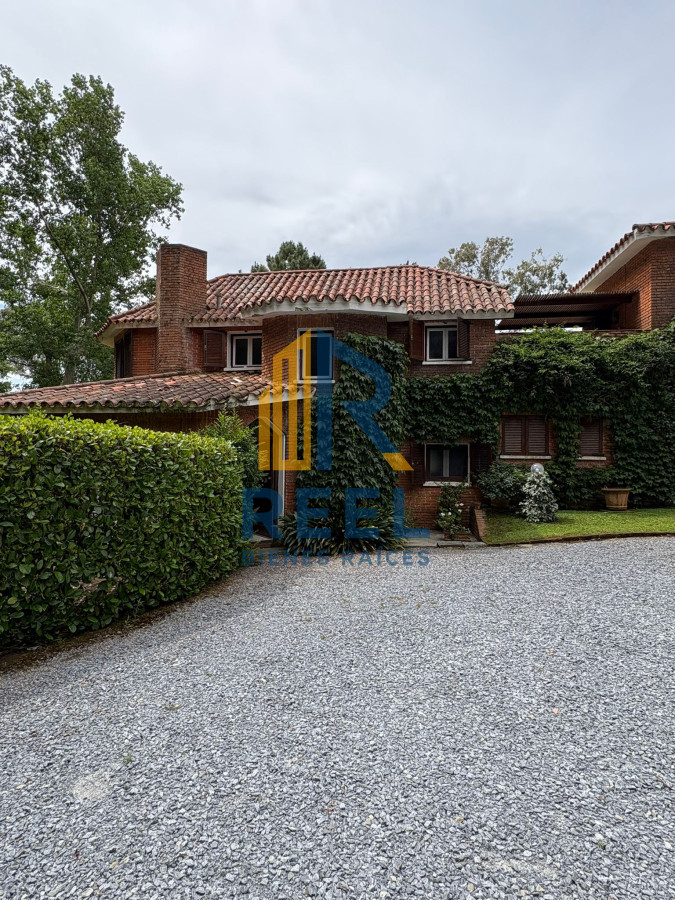 Casa ID.215 - Chalet en Tenis Ranch en Alquiler Anual 3200 usd 