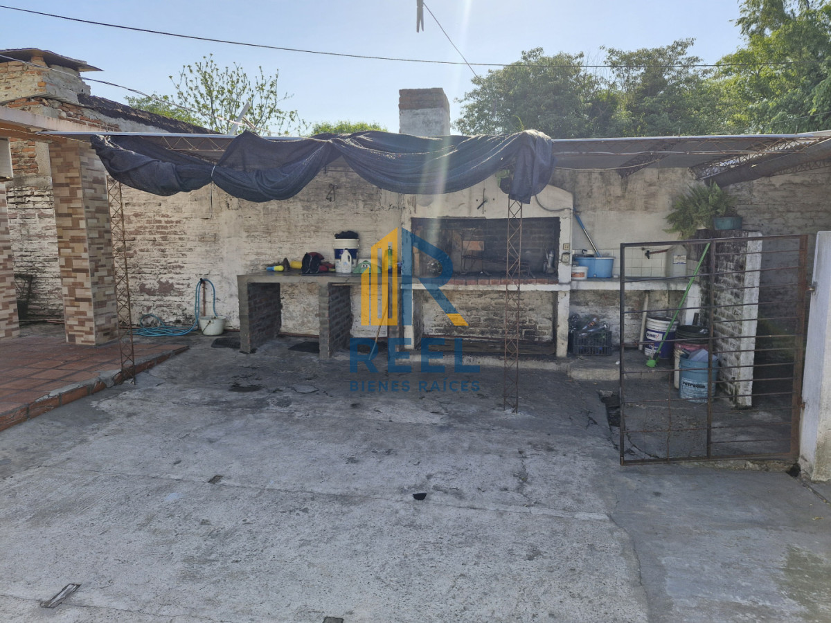 Casa ID.182 - casa 3 dormitorio 1 baño y apartamento en frente