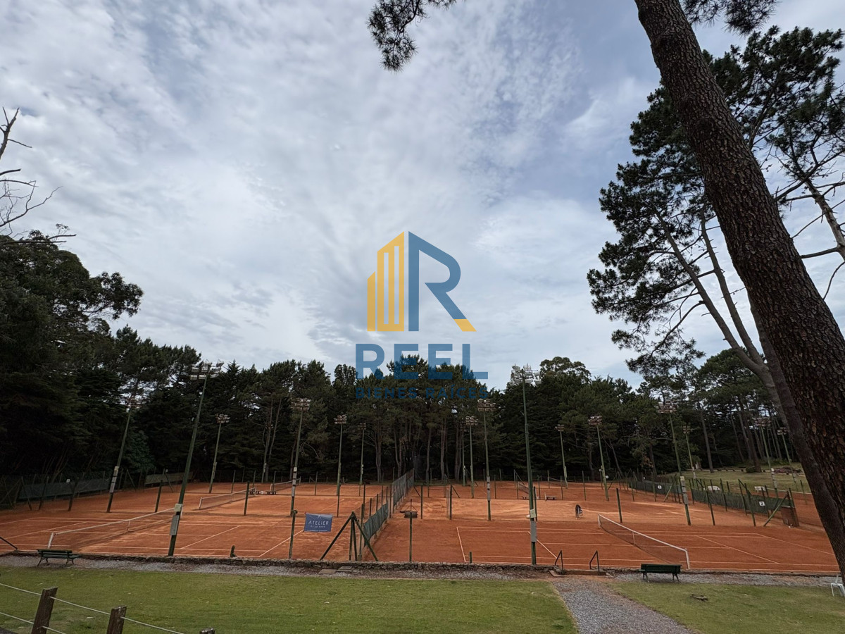 Casa ID.215 - Chalet en Tenis Ranch en Alquiler Anual 3200 usd 