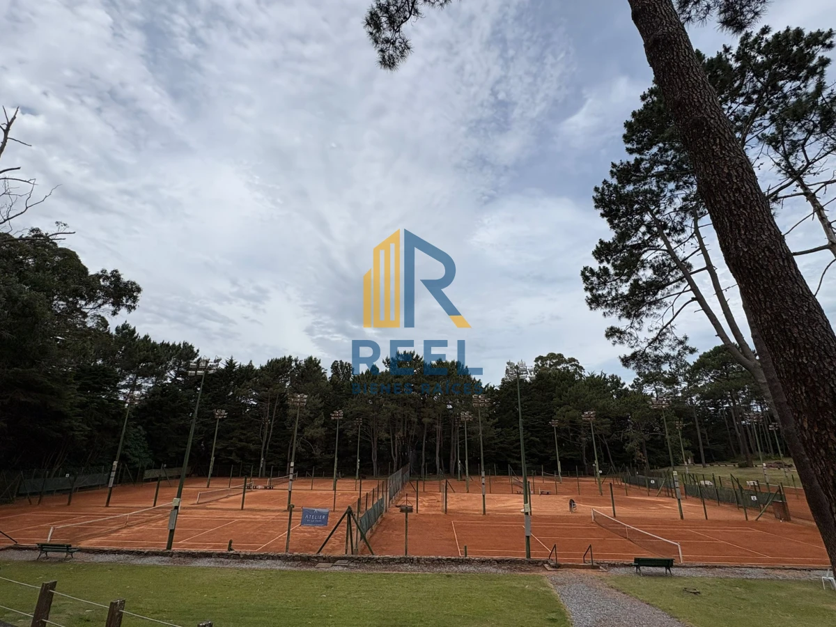 Casa ID.215 - Chalet en Tenis Ranch en Alquiler Anual 3500 usd 