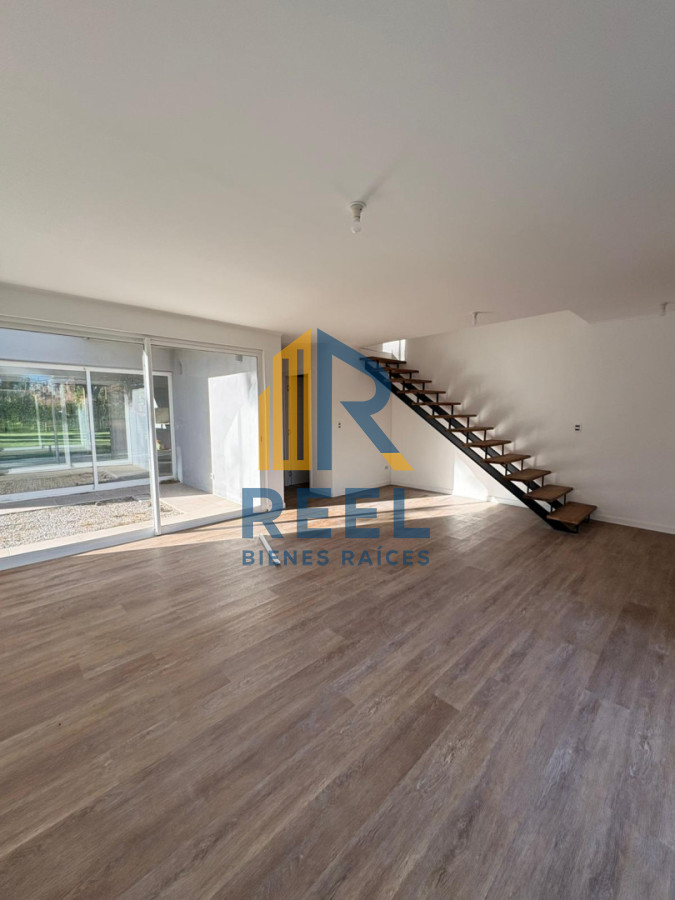 Casa ID.257 - Casa a Estrenar Jardines de Cordoba sobre Avenida 3 Dorimtorios