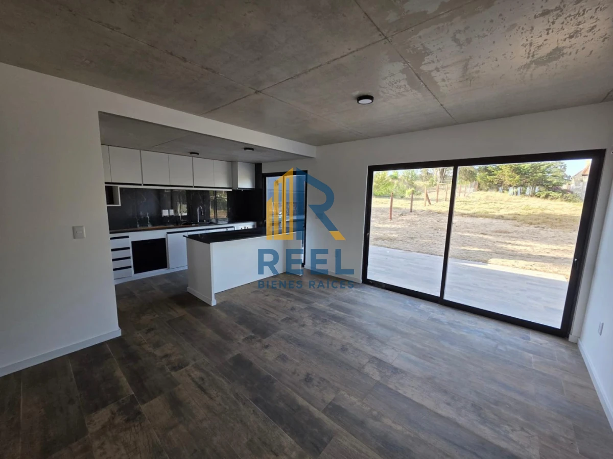 Casa ID.251 - Casa a estrenar 3 Dorimtorios 100mt Mar 40 playa mansa