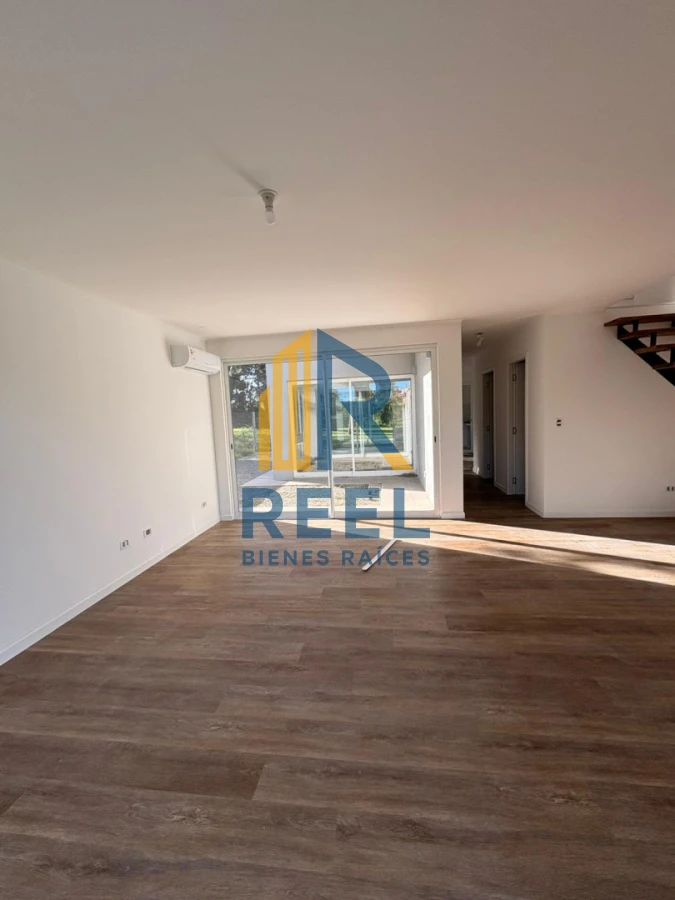 Casa ID.257 - Casa a Estrenar Jardines de Cordoba sobre Avenida 3 Dorimtorios