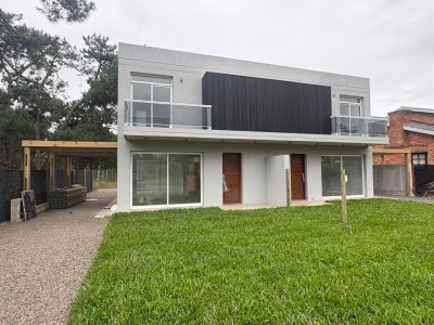 Casa a Estrenar en Jardines de Córdova, 3 Dormitorios