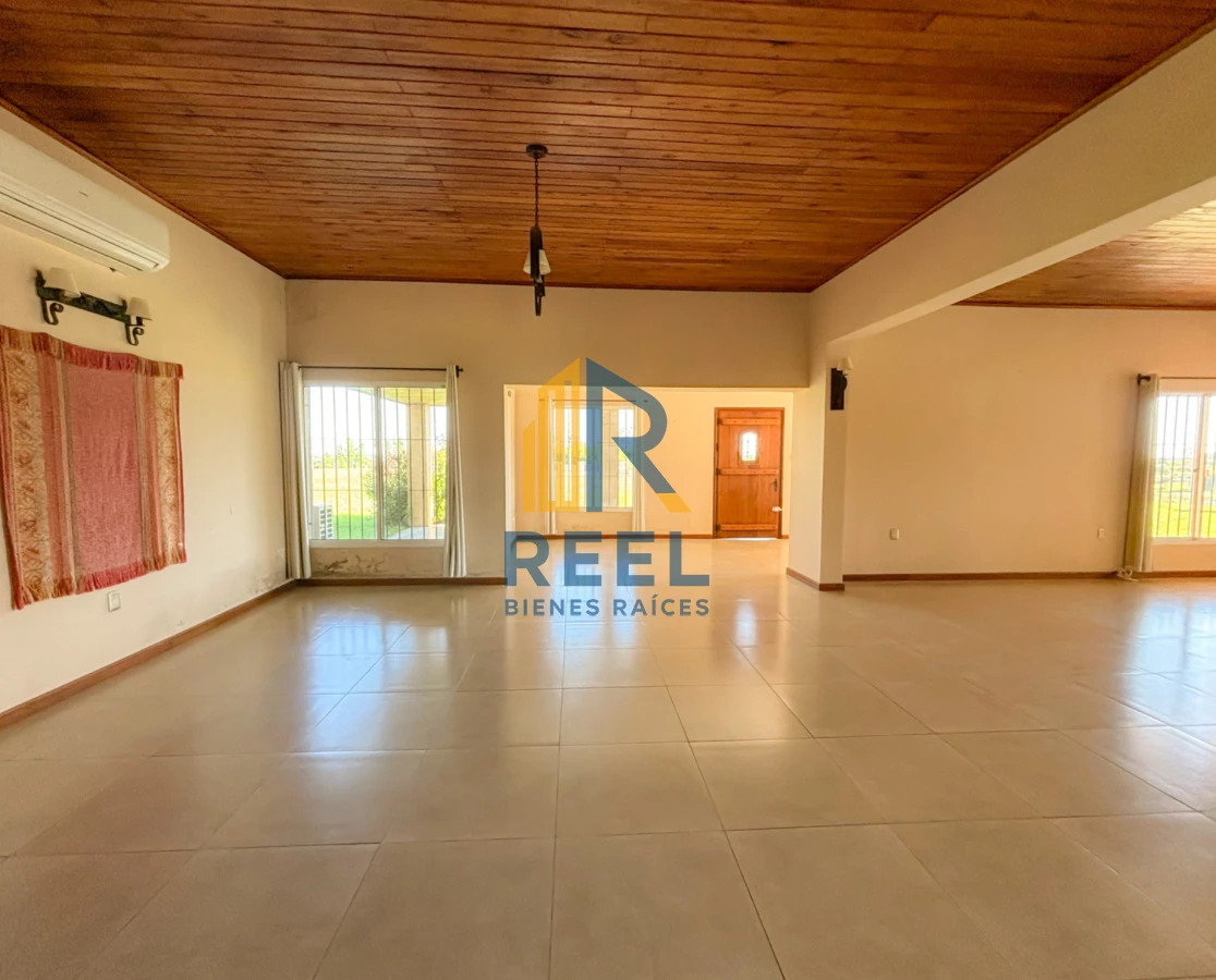 Chacra ID.139 - Chacra 24.779 m2 con Challet de 425m2 en Zona Residencial 