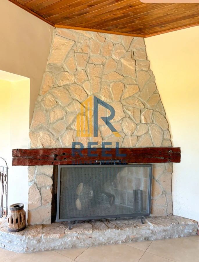 Chacra ID.139 - Chacra 24.779 m2 con Challet de 425m2 en Zona Residencial 