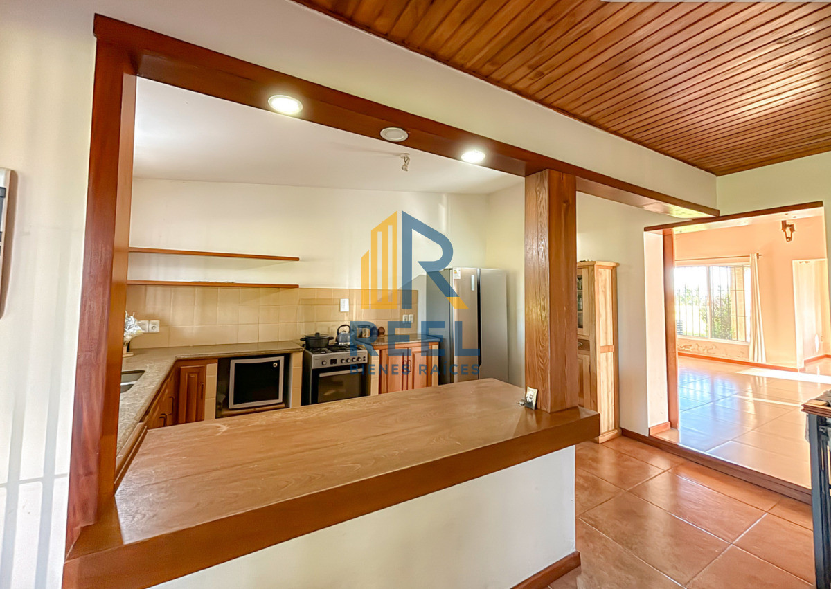 Chacra ID.139 - Chacra 24.779 m2 con Challet de 425m2 en Zona Residencial 