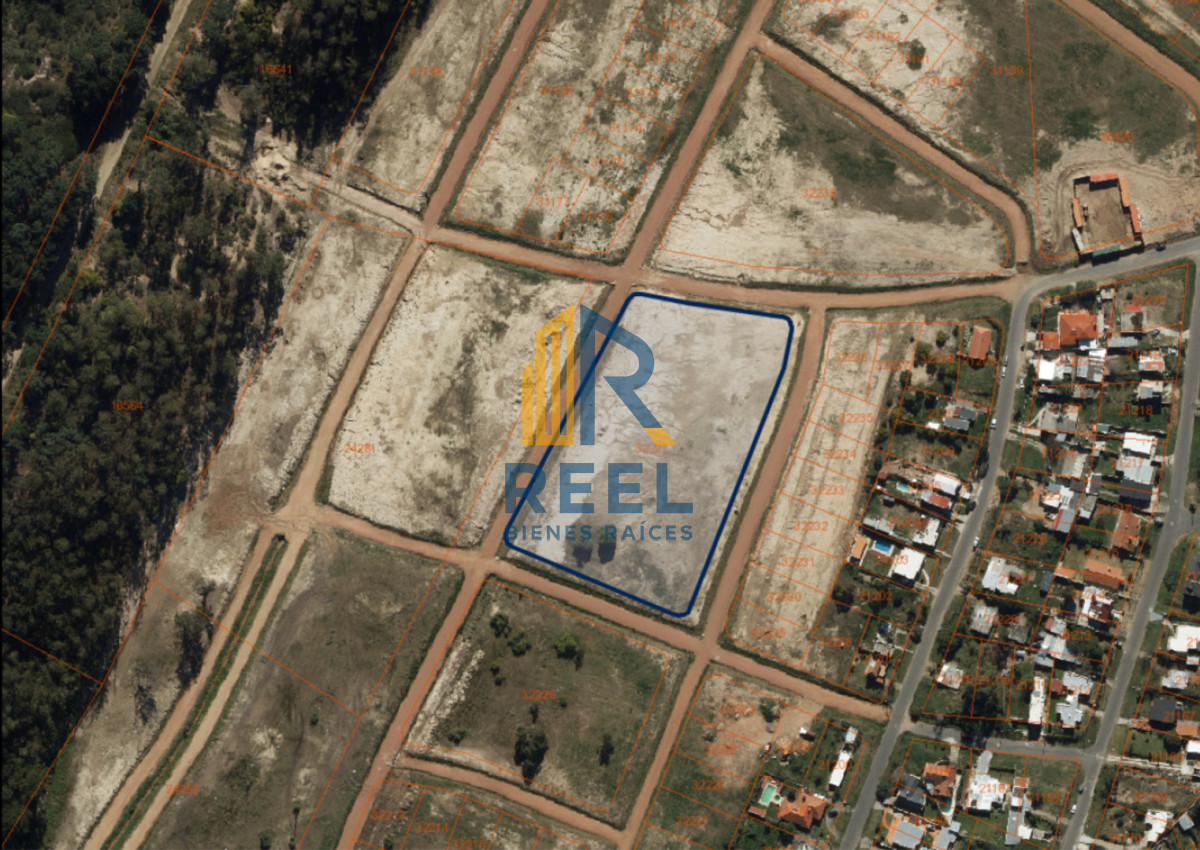 Terreno ID.202 - Terrenos Jardines de Pinares, Ultimos lotes apto PH 27 mansa