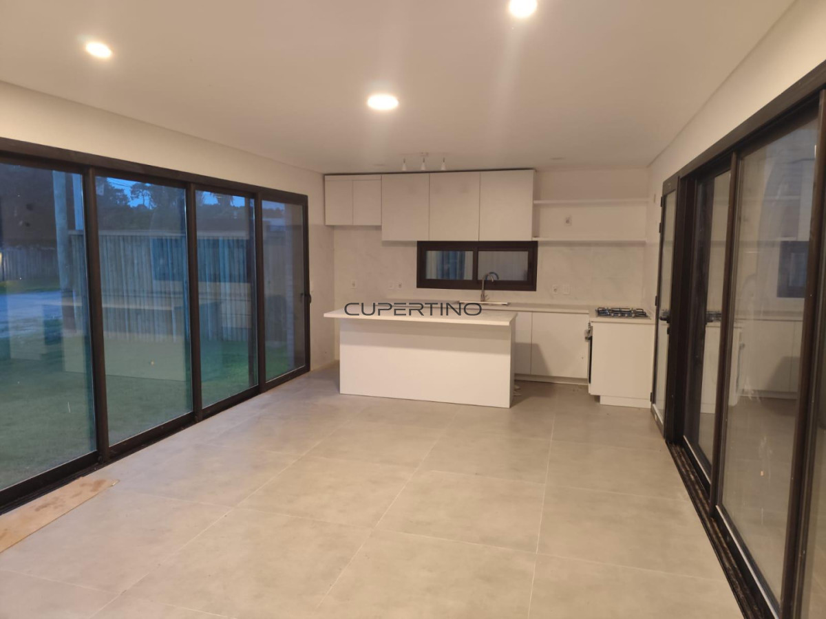 CASA ALQUILER ANUAL Y VENTA CASA 3 DORMITORIOS — foto 2