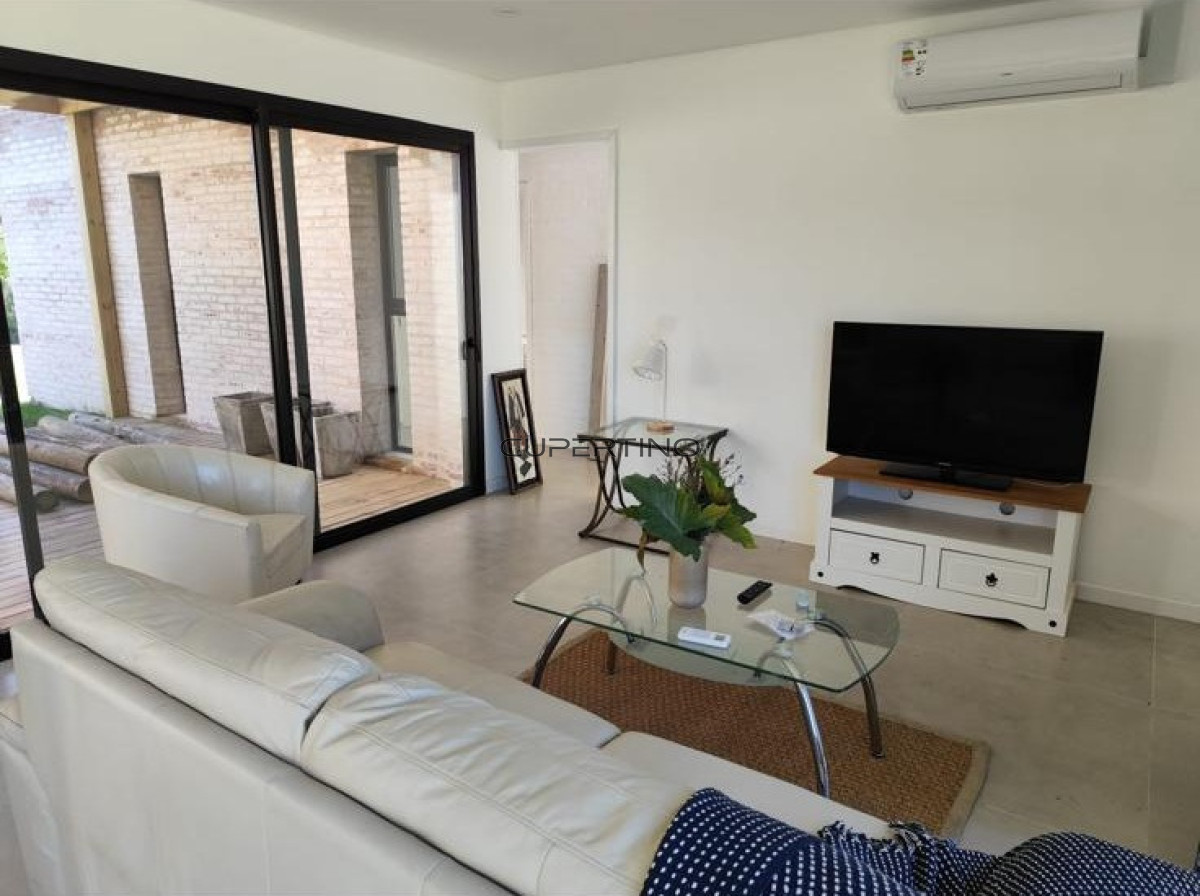 CASA ALQUILER ANUAL Y VENTA CASA 3 DORMITORIOS — foto 1