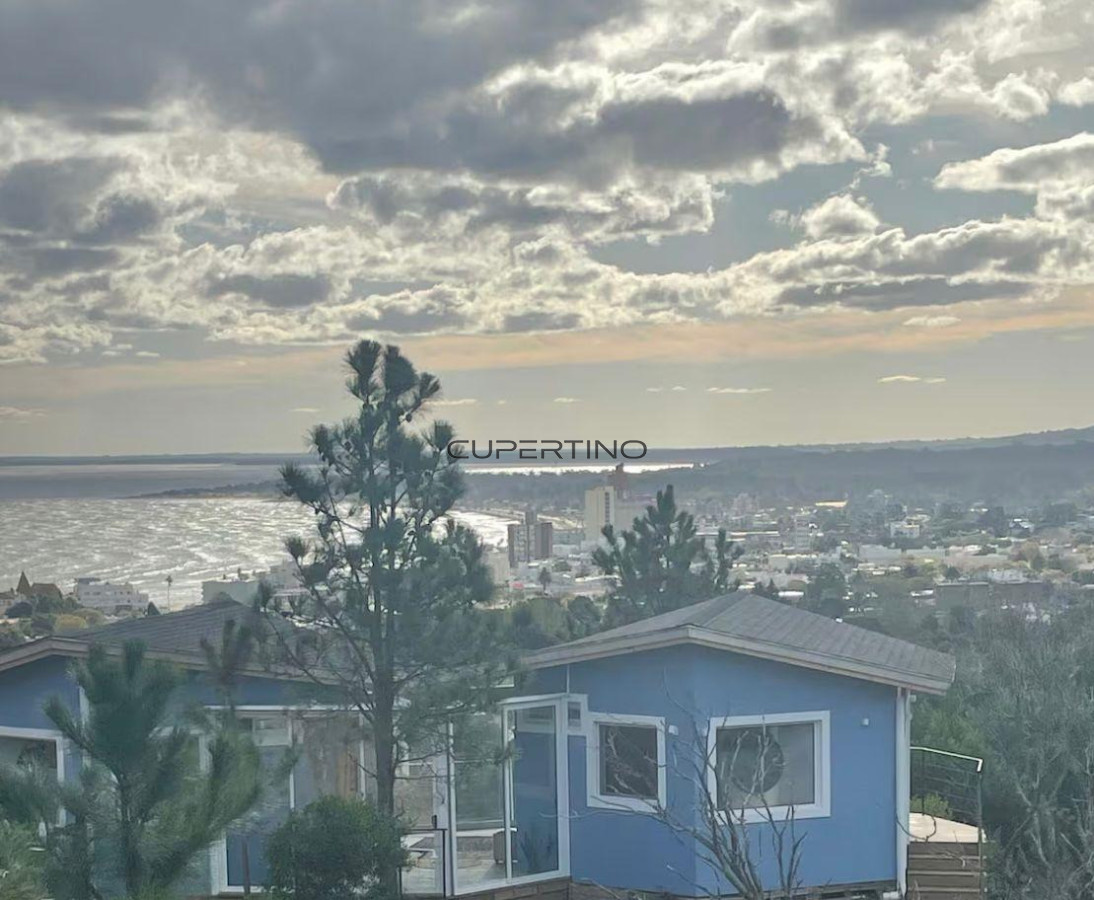 Hermosa casa 1 dormitorio  en entorno tranquilo en Piriapolis en terreno alto — foto 2