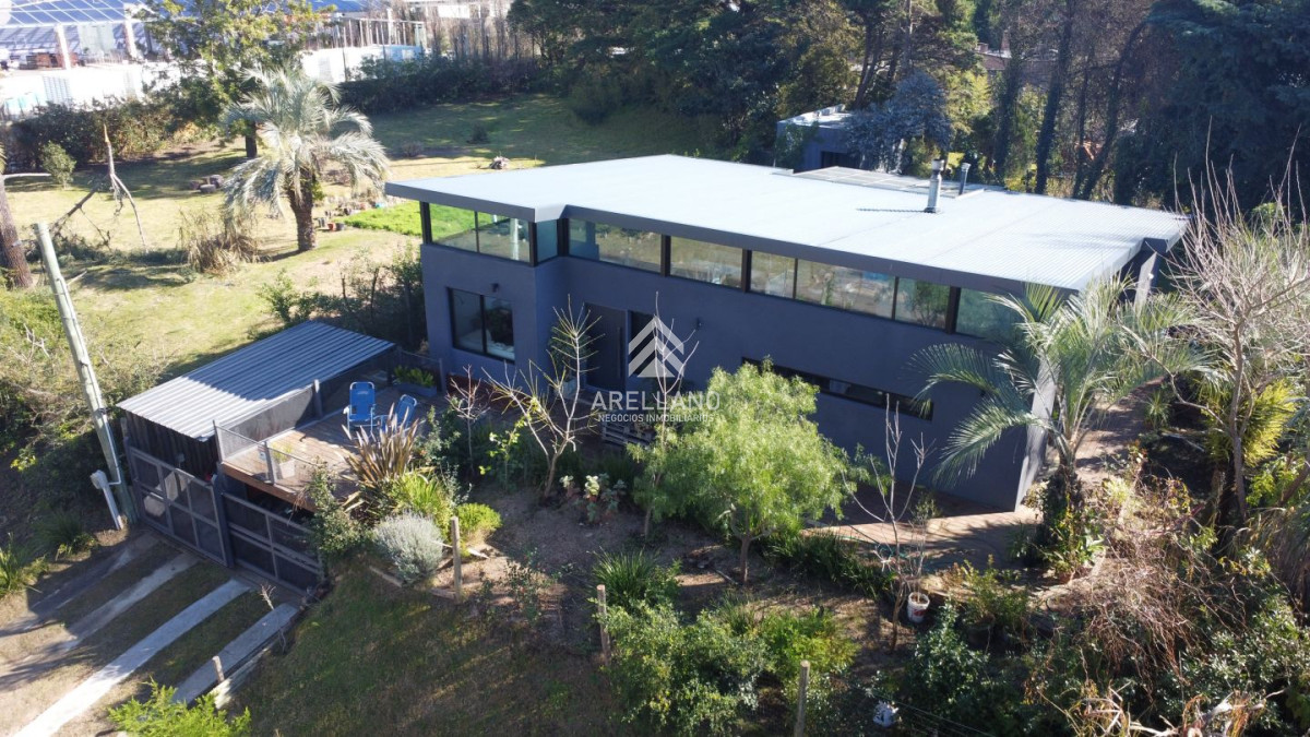 Casa ID.6194 - Venta casa 3 Dormitorios en Lugano, Punta del Este