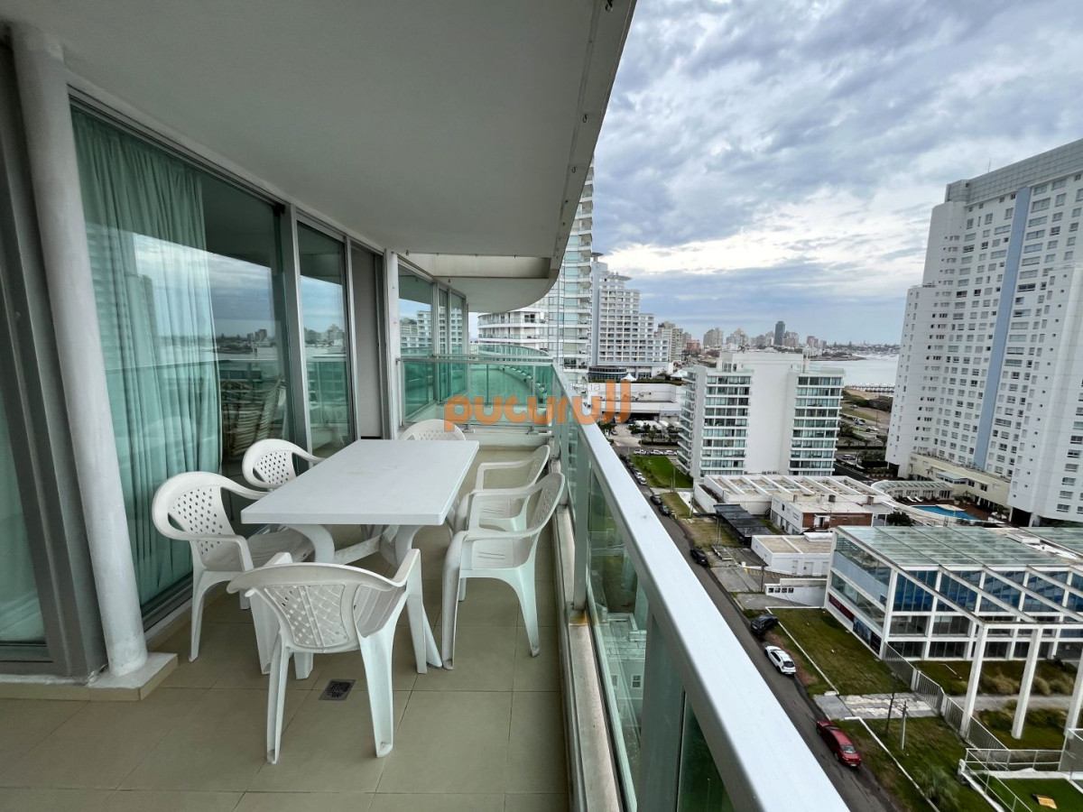 Apartamento ID.2764 - Apartamento en Venta 2 dormitorios Playa Mansa, Edificio Gala Tower