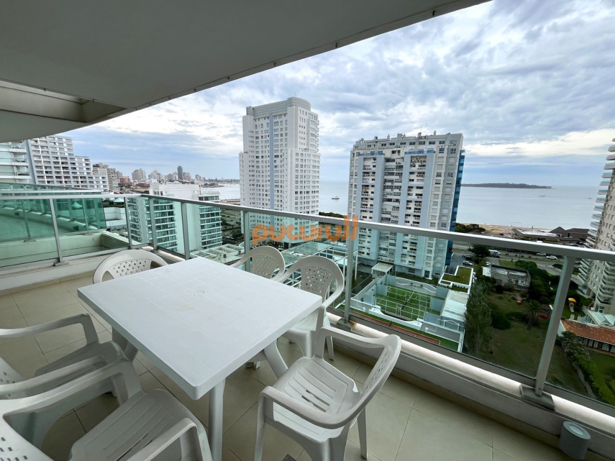 Apartamento ID.2764 - Apartamento en Venta 2 dormitorios Playa Mansa, Edificio Gala Tower