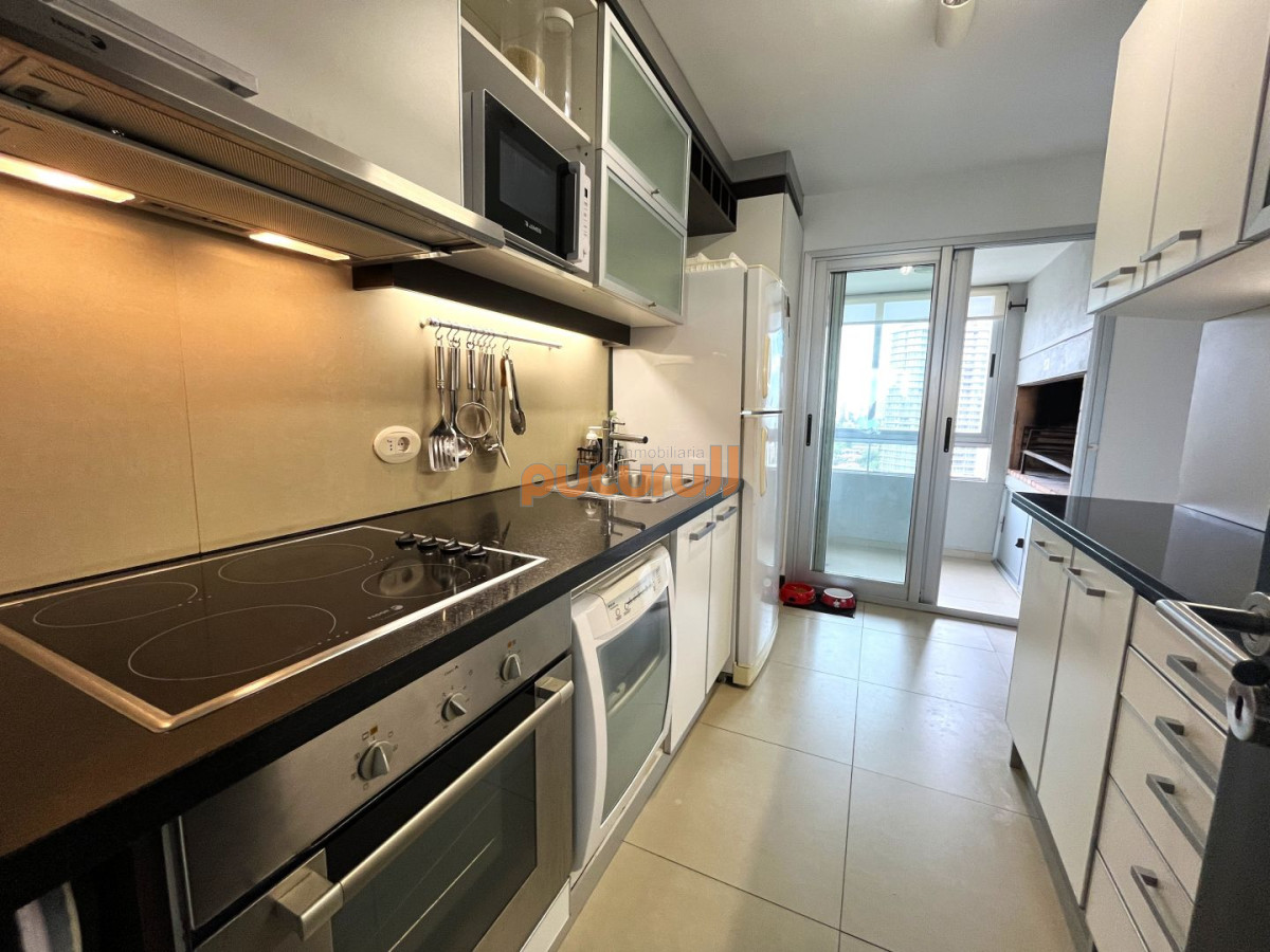 Apartamento ID.2764 - Apartamento en Venta 2 dormitorios Playa Mansa, Edificio Gala Tower