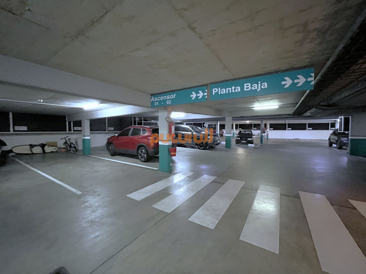 Apartamento ID.2764 - Apartamento en Venta 2 dormitorios Playa Mansa, Edificio Gala Tower