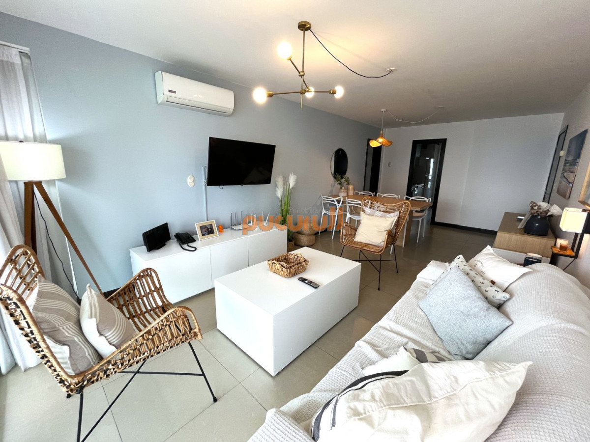 Apartamento ID.2764 - Apartamento en Venta 2 dormitorios Playa Mansa, Edificio Gala Tower