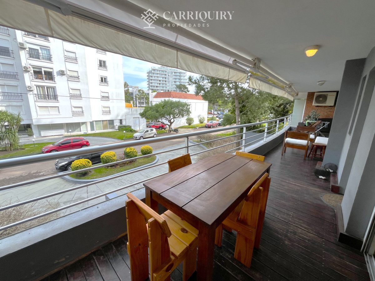 Apartamento ID.10350 - Venta de Apartamento con 2 dormitorios y parrillero propio en Aidy Grill, Punta del Este