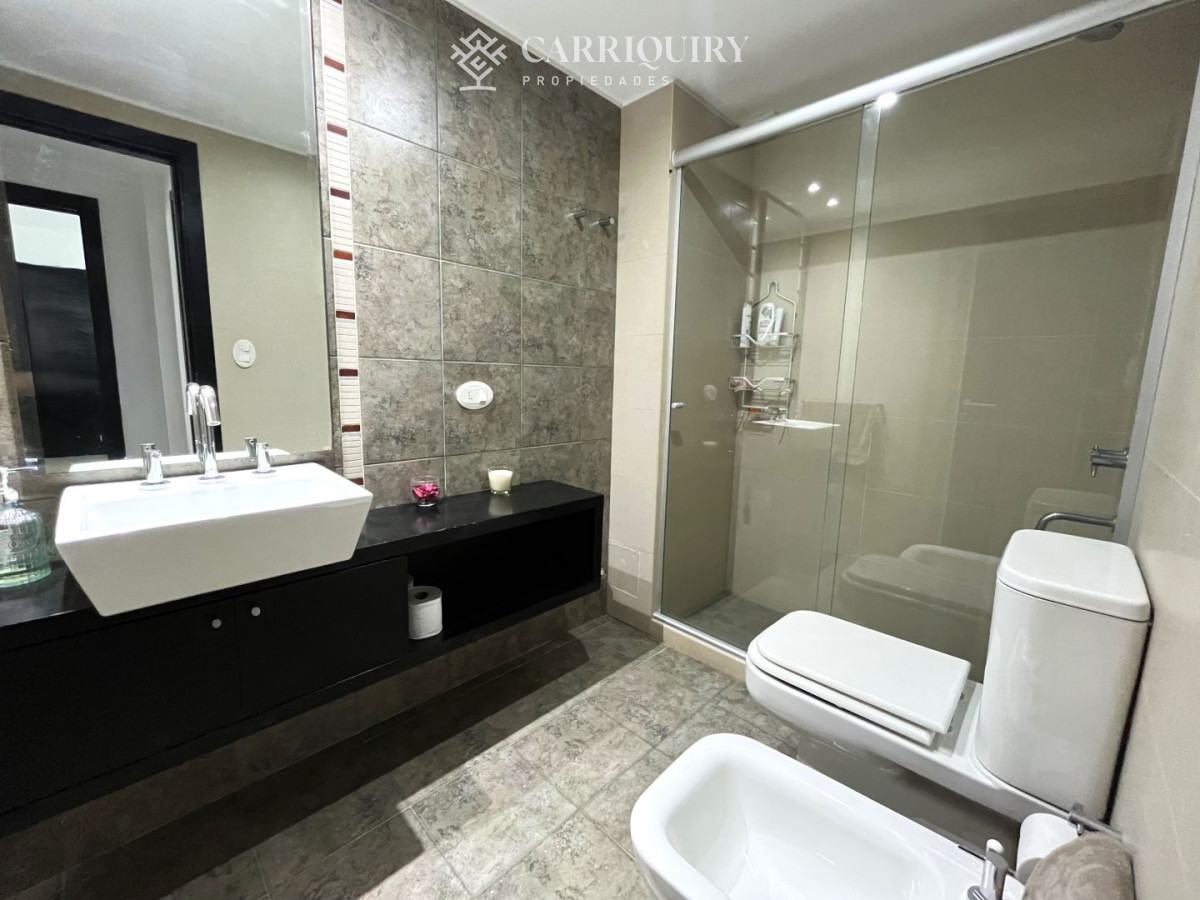 Apartamento ID.10351 - Apartamento en Venta 2 dormitorios Playa Mansa, Edificio Gala Tower