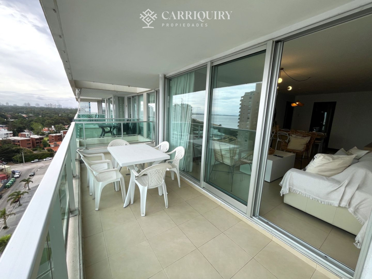 Apartamento ID.10351 - Apartamento en Venta 2 dormitorios Playa Mansa, Edificio Gala Tower