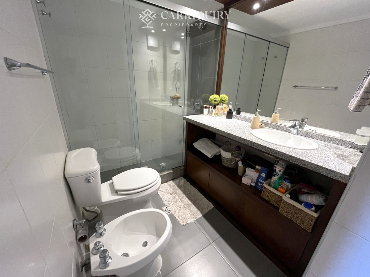 Apartamento ID.10350 - Venta de Apartamento con 2 dormitorios y parrillero propio en Aidy Grill, Punta del Este