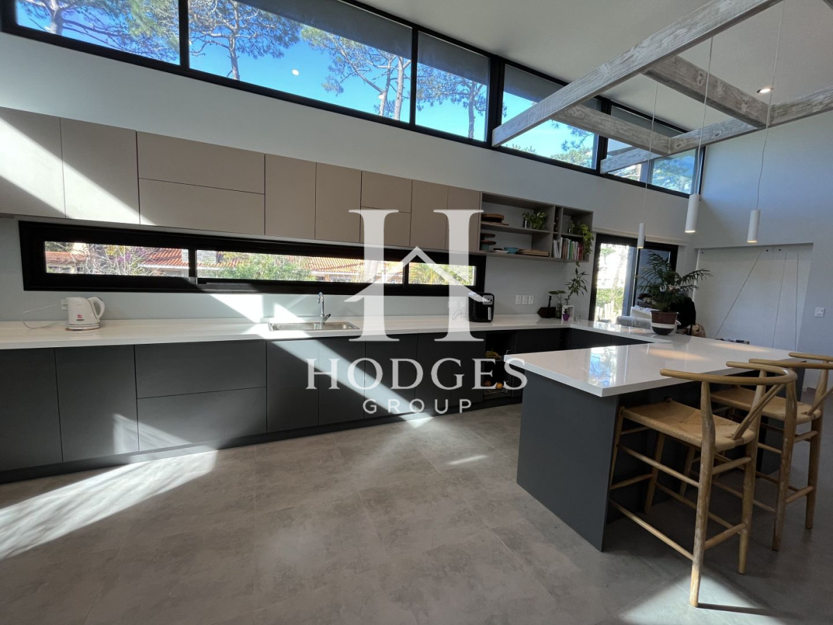 Casa ID.81 - Casa en venta con 3 Dormitorios en Lugano, Punta del Este
