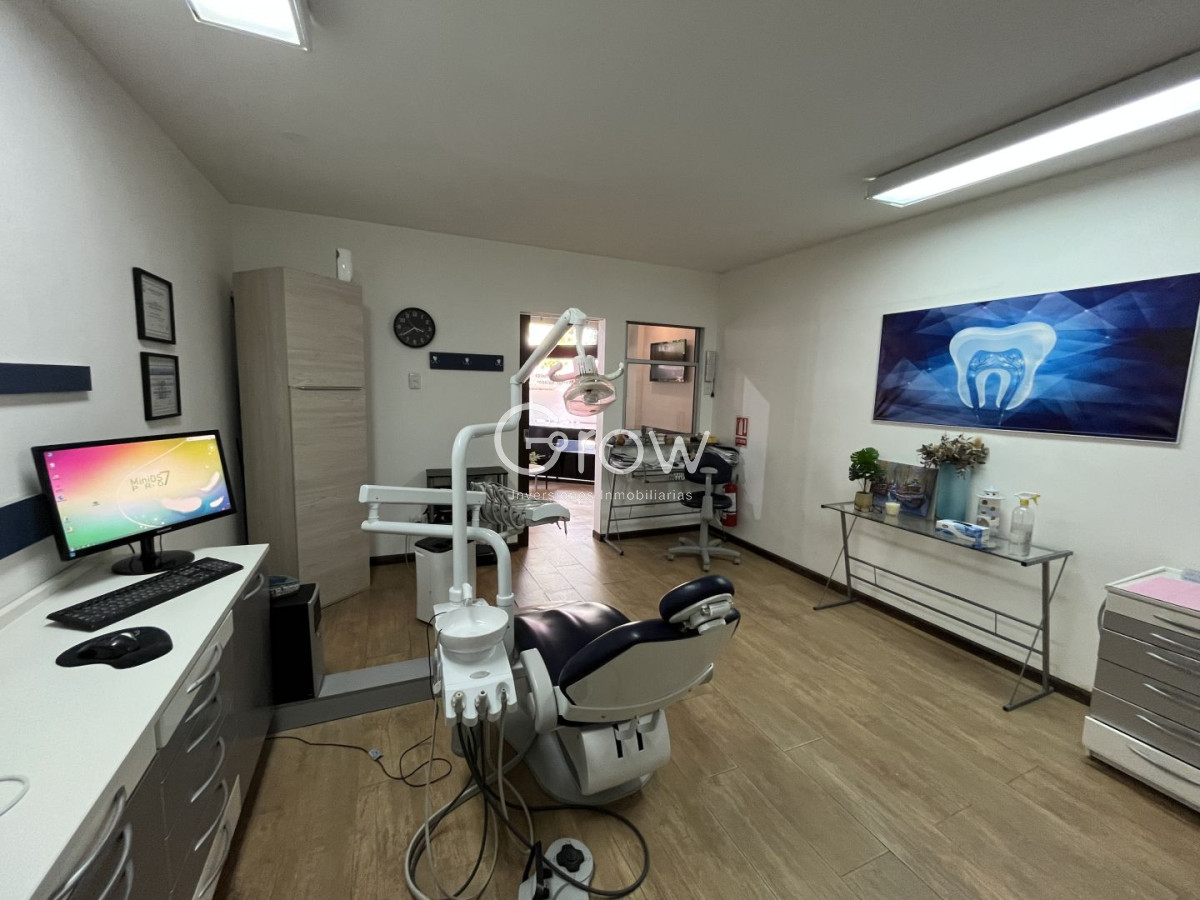 Local Comercial ID.3855 - Local en Venta en Galería Santander, Roosevelt Punta del Este