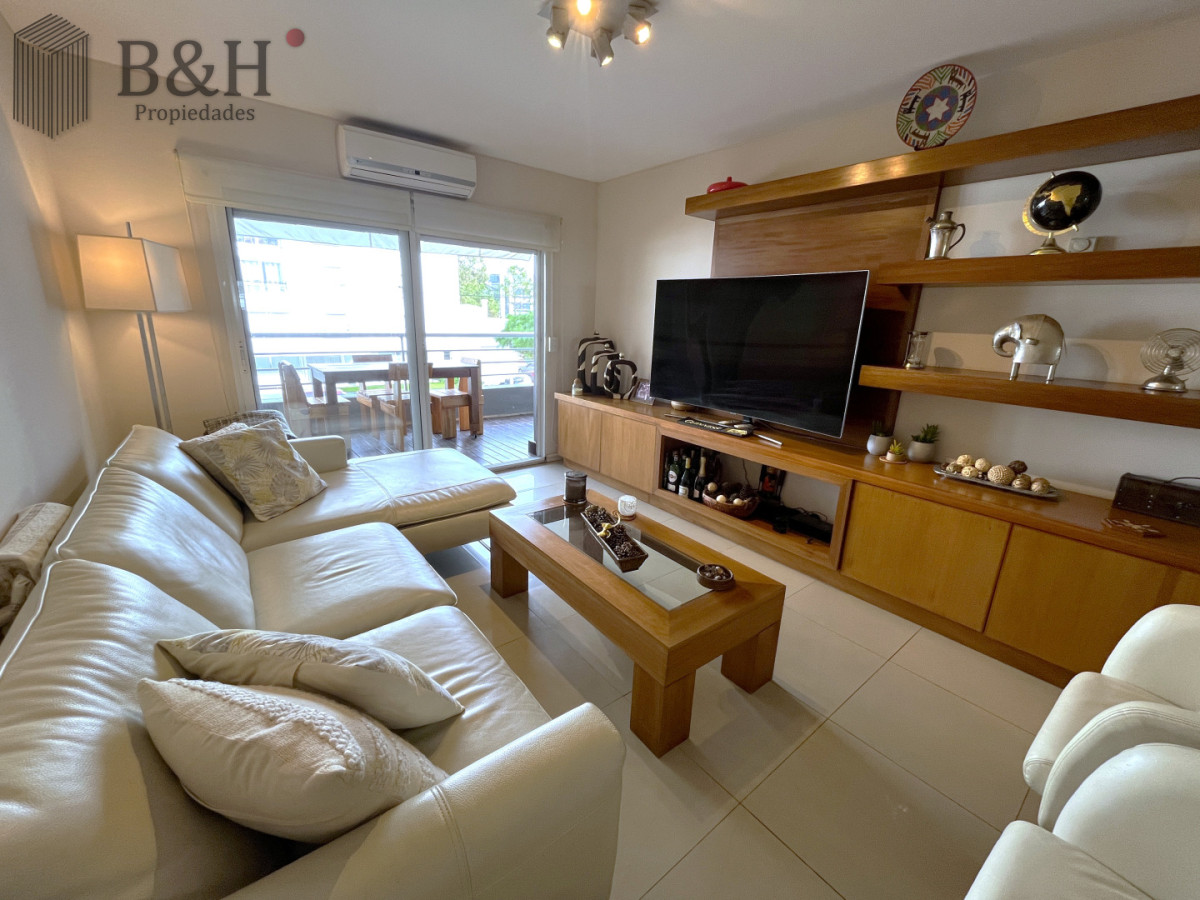 Apartamento ID.7750 - Venta de Apartamento con 2 dormitorios y parrillero propio en Aidy Grill, Punta del Este