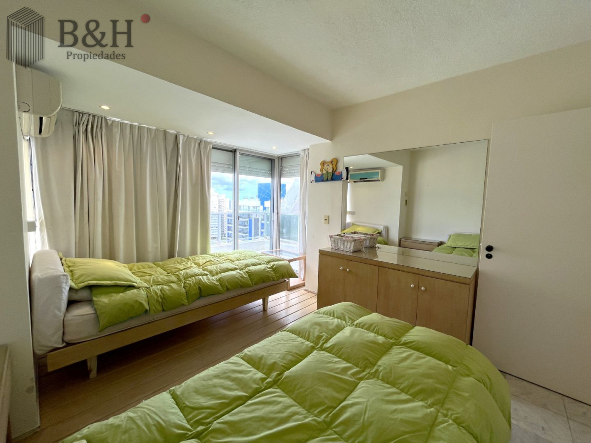 Apartamento ID.7743 - Penthouse en Venta con 4 dormitorios Playa Brava, Punta del Este