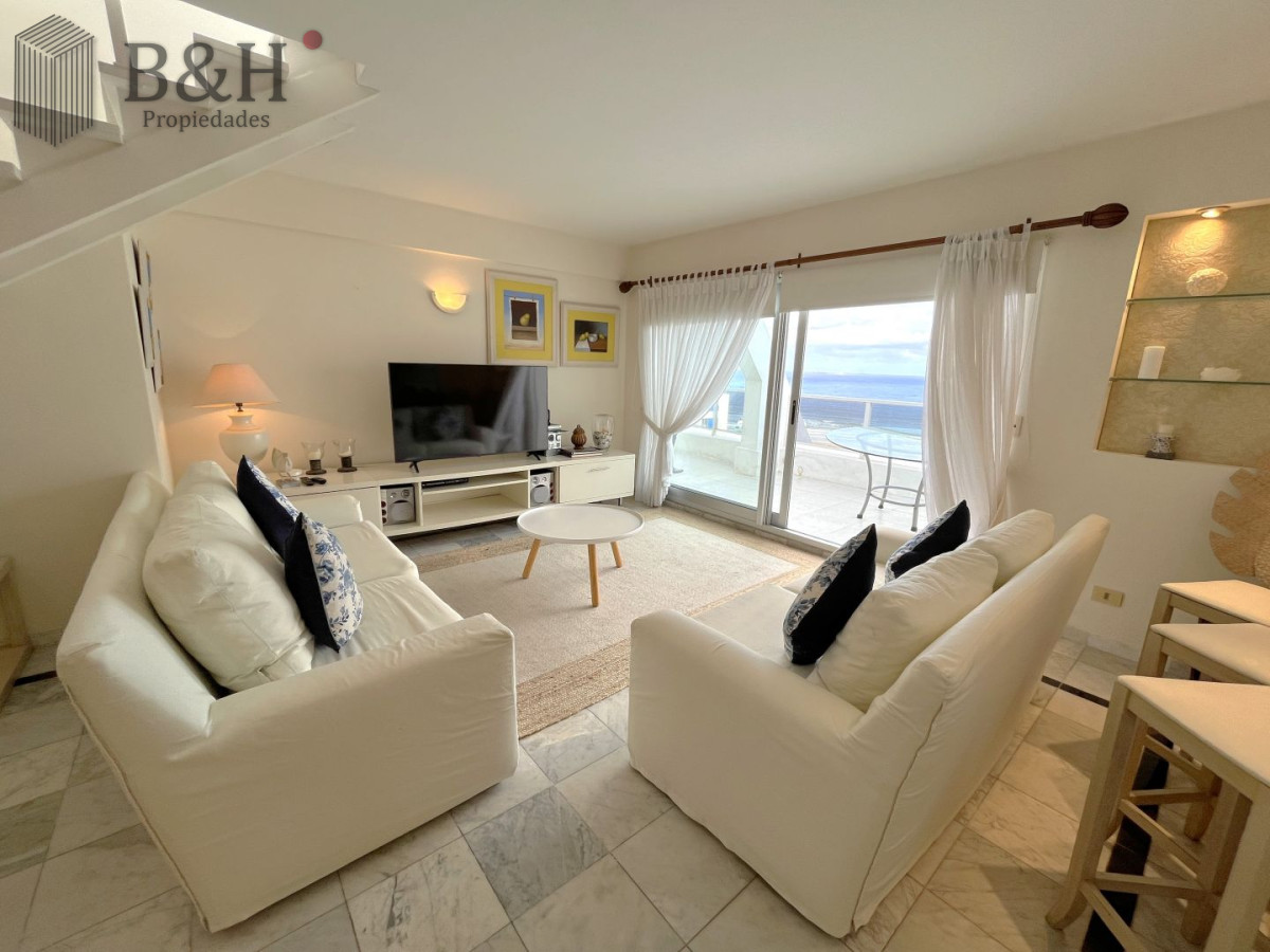 Apartamento ID.7743 - Penthouse en Venta con 4 dormitorios Playa Brava, Punta del Este